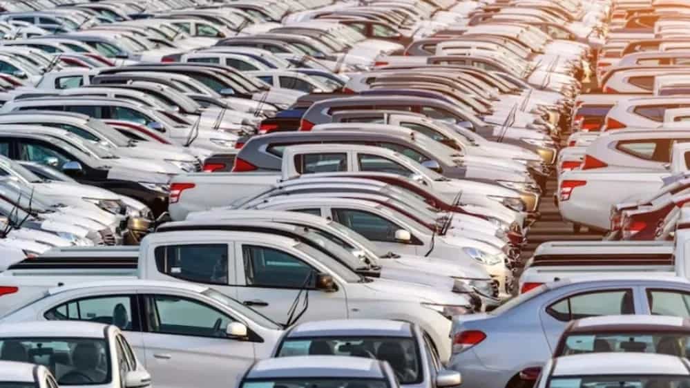 واردات خودروهای لوکس و اقتصادی توسط بازرگان خودرو کیانی